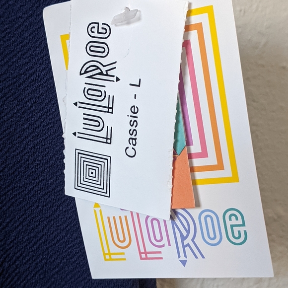 New Cassie Skirt L (14-16) - Picture 3 of 4